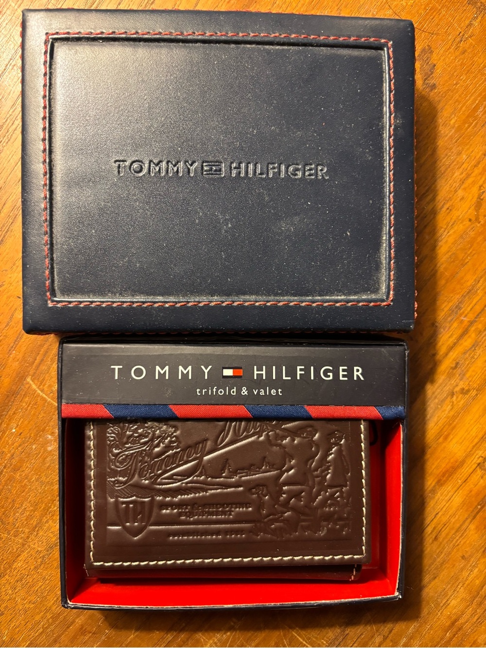 Tommy Hilfiger Brown Embossed Leather Trifold Wallet with Navy Gift Box